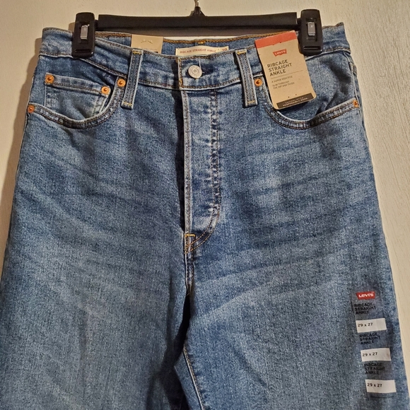 Levi’s Jeans - Ribcage Straight Ankle - Picture 5 of 9